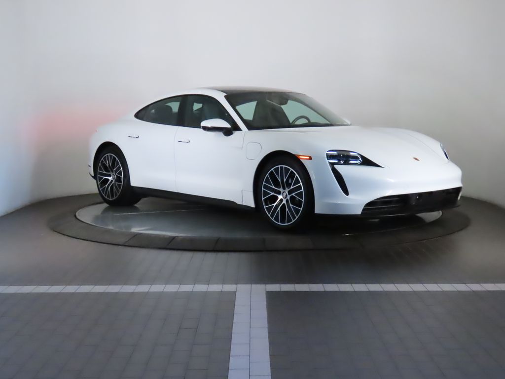 Thumbnail: 2023 Porsche Taycan - 9