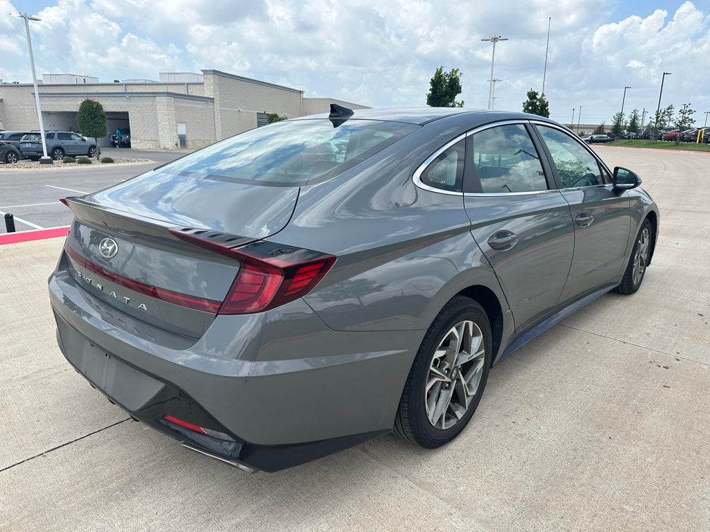 Thumbnail: 2022 Hyundai Sonata - 3