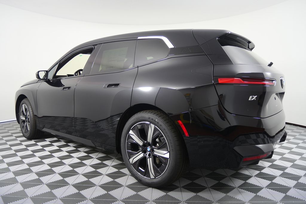 Thumbnail: 2026 BMW iX - 5