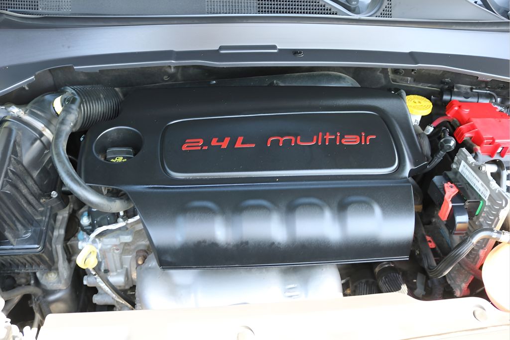 Used 2021 Gray Jeep Latitude image 10