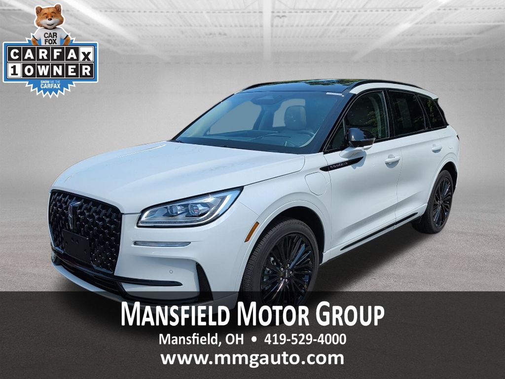 White Metallic 2025 Lincoln Corsair SUV / Crossover All-Wheel Drive Continuously Variable Transmission