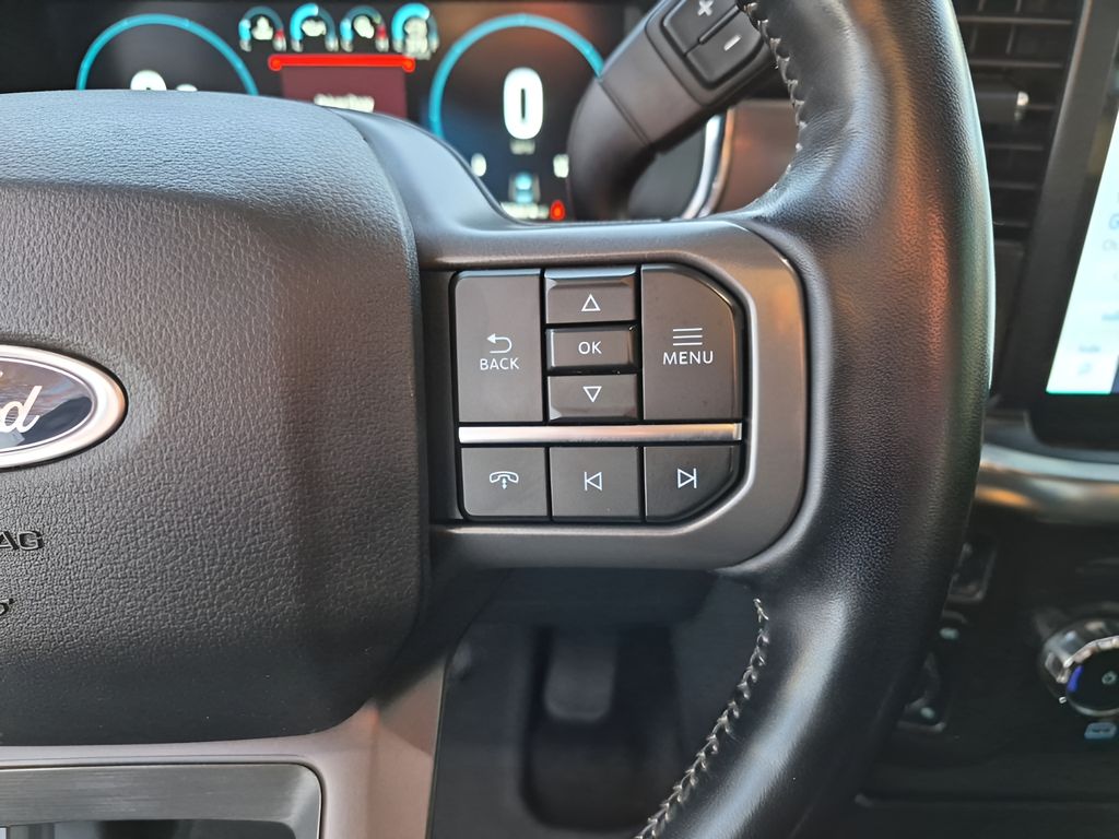 Used 2022 White Ford Lariat image 35