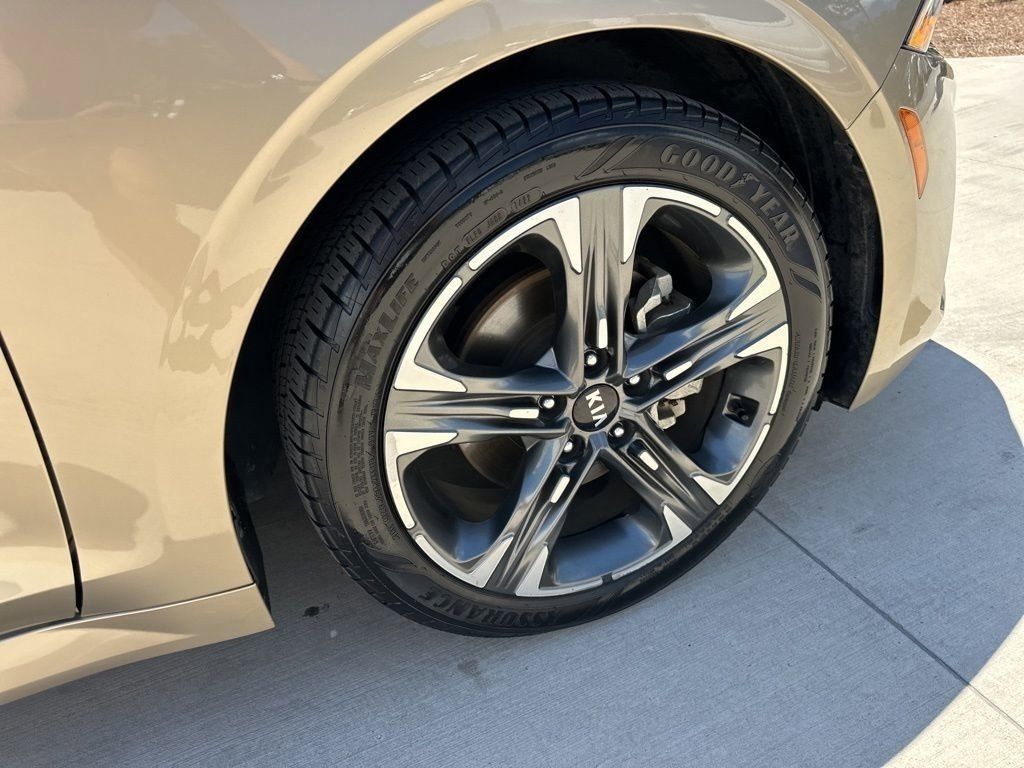 2021 Crystal Beige Kia K5 EX FWD Sedan