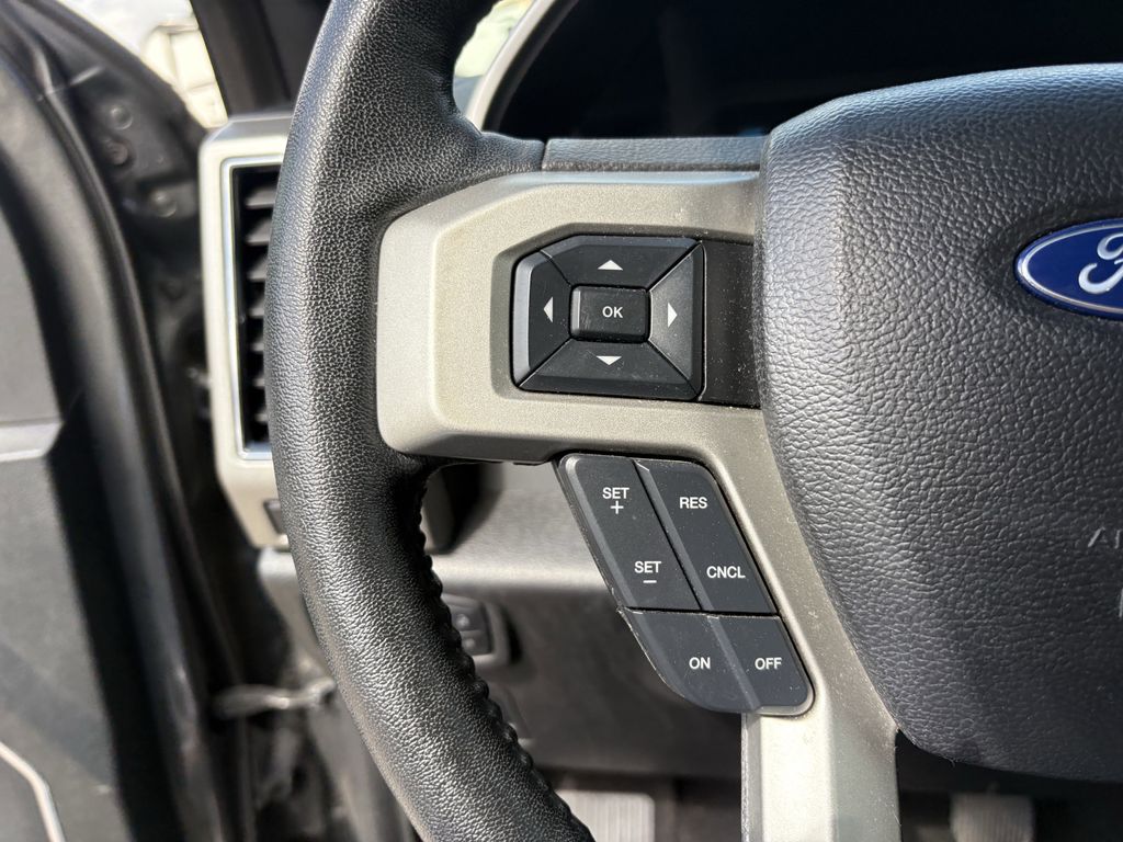Used 2018 Magnetic Ford Lariat image 15