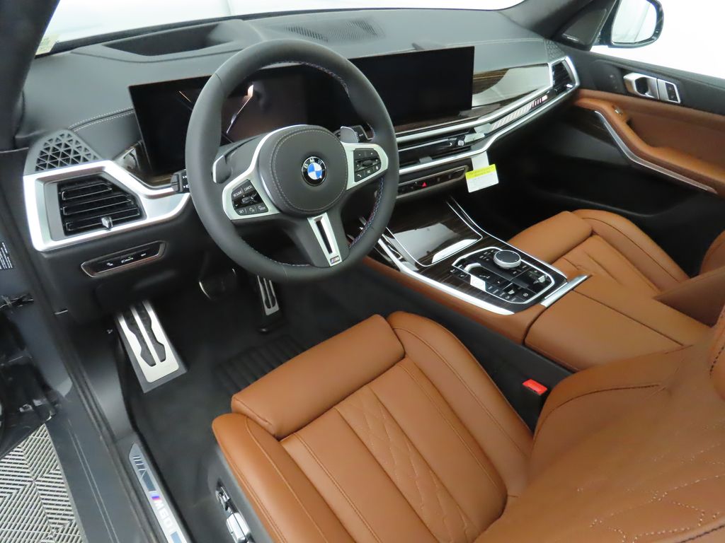 2025 BMW X7 M60i 9