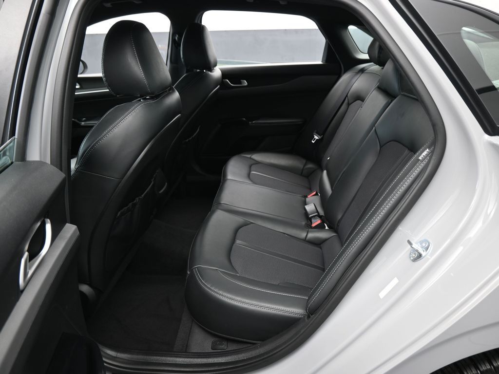 Used 2023 Wolf Gray Kia GT-Line image 29