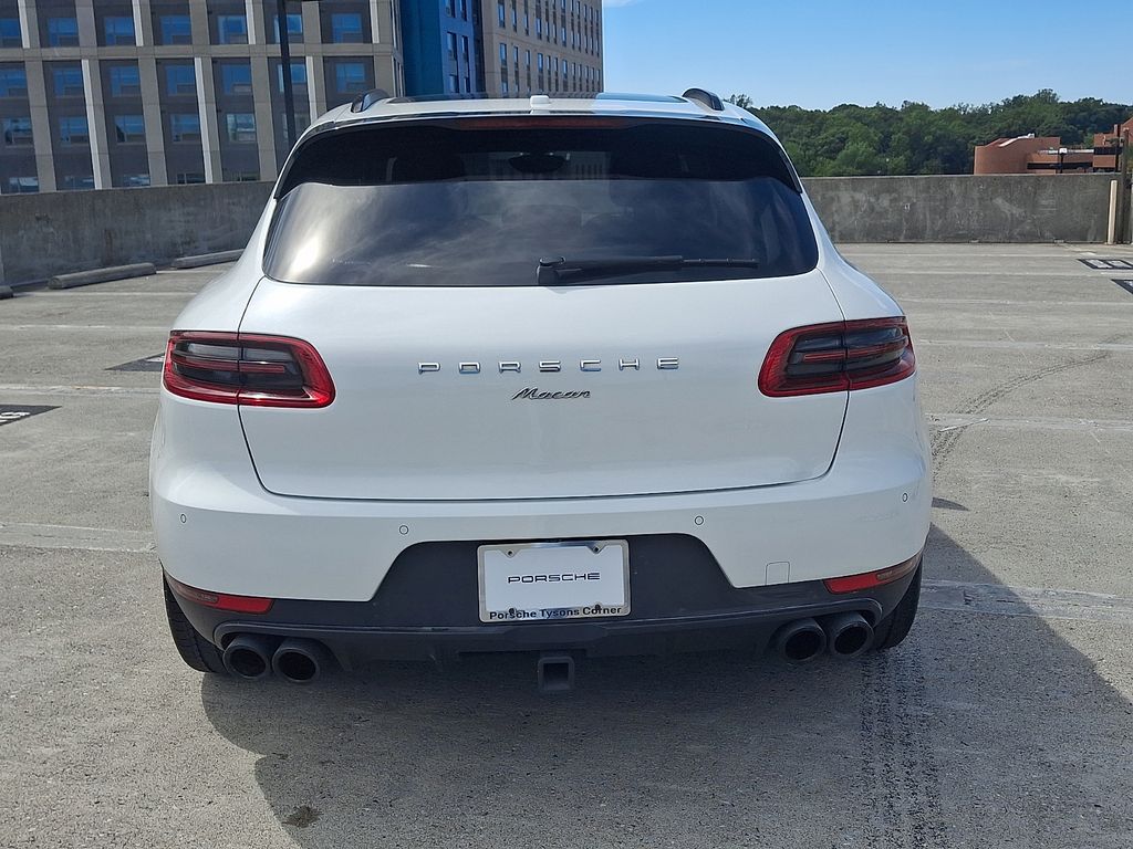 Thumbnail: 2018 Porsche Macan - 9