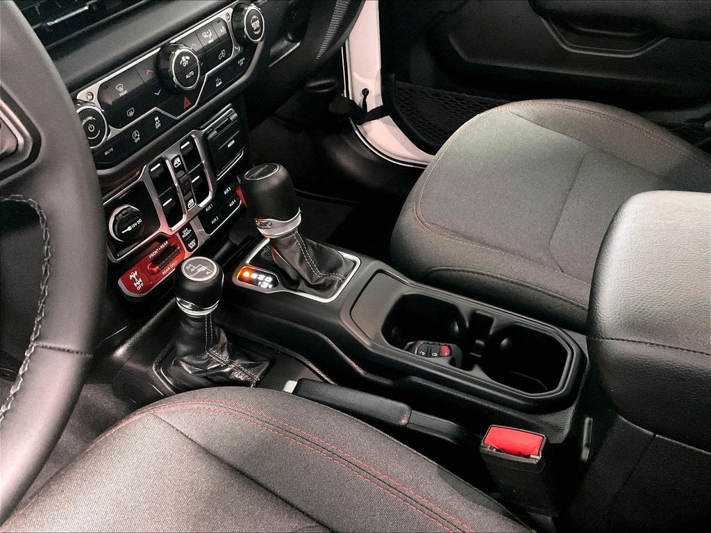 2026 Jeep Gladiator — photo 20