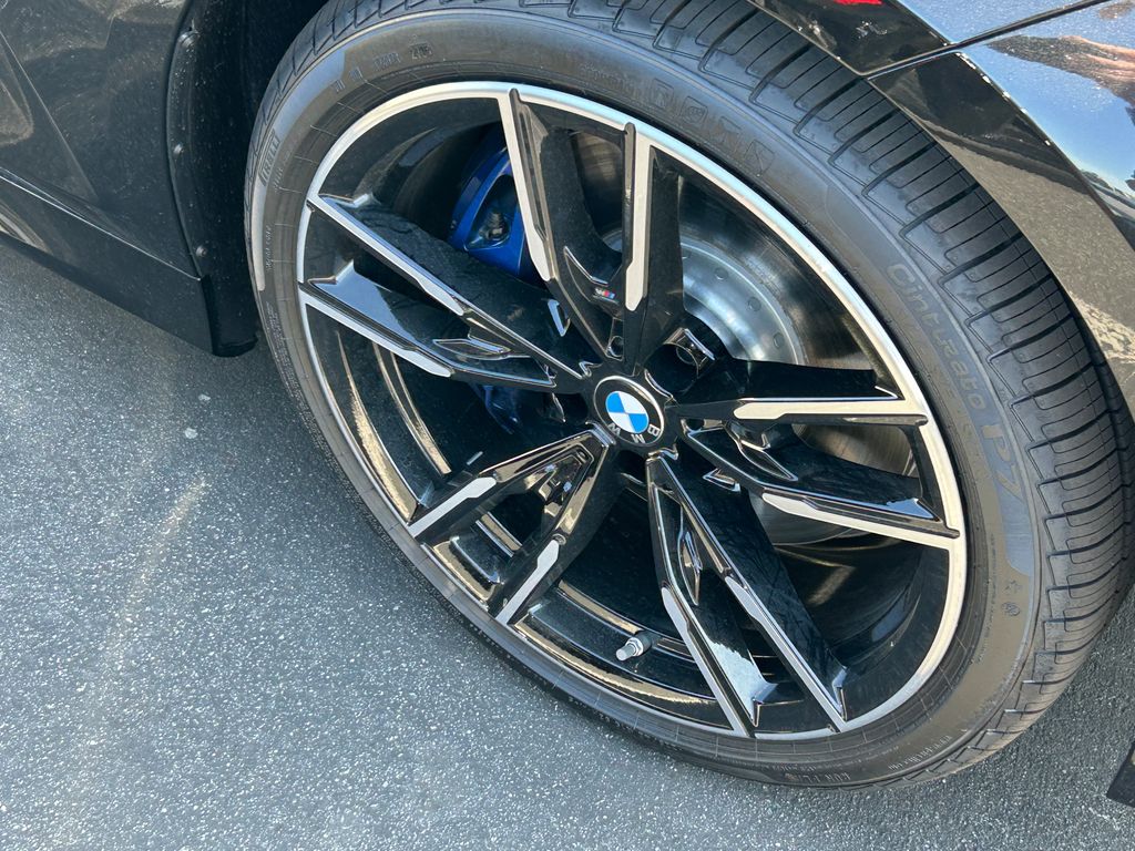 Thumbnail: 2025 BMW 3 Series - 3