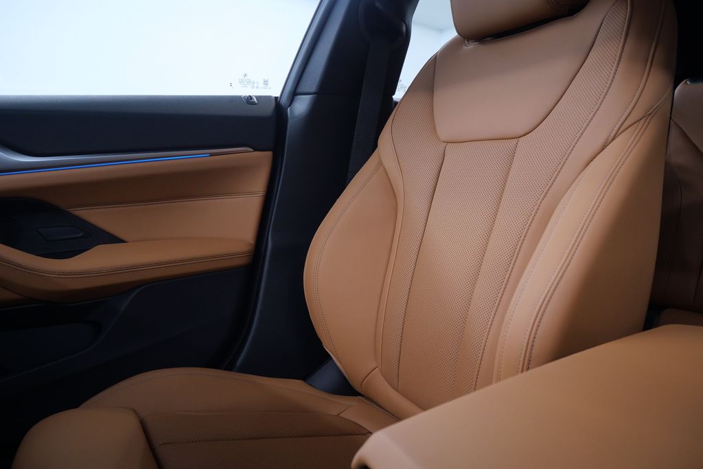 2025 BMW i4 xDrive40 27