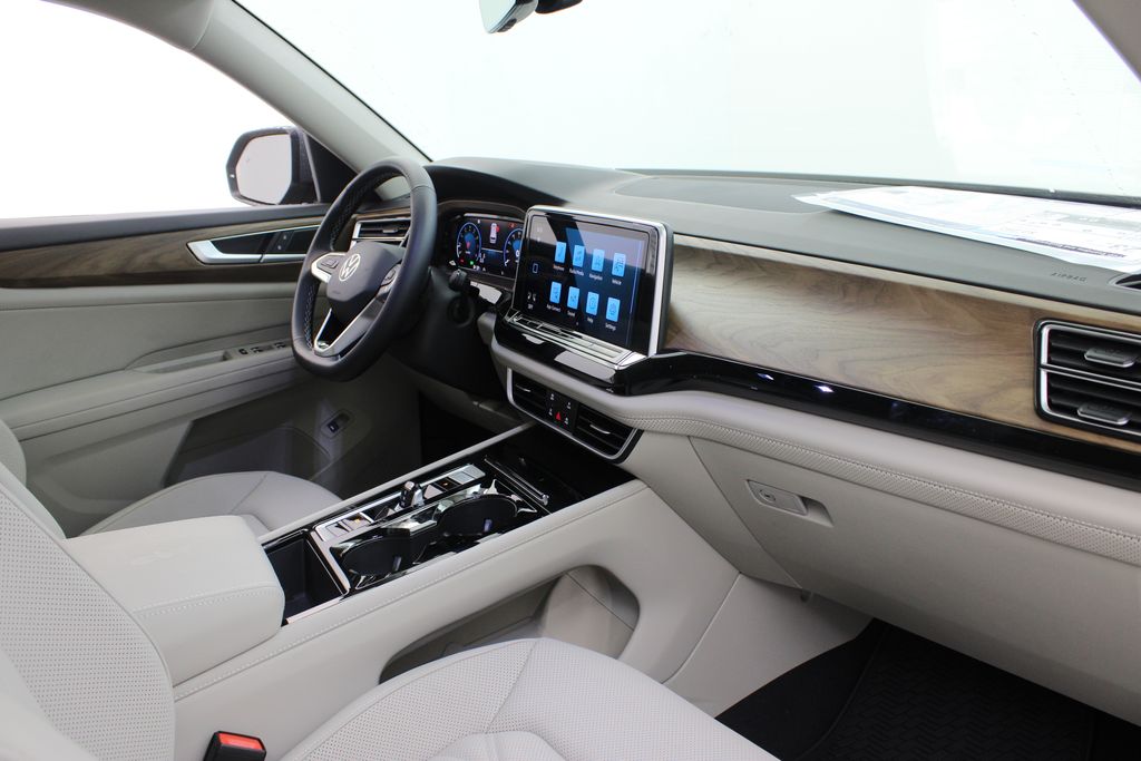 new 2026 Volkswagen Atlas car, priced at $43,361