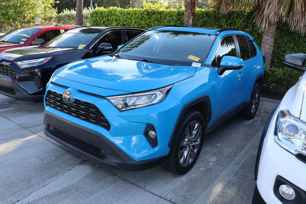 Thumbnail: 2020 Toyota RAV4 - 1