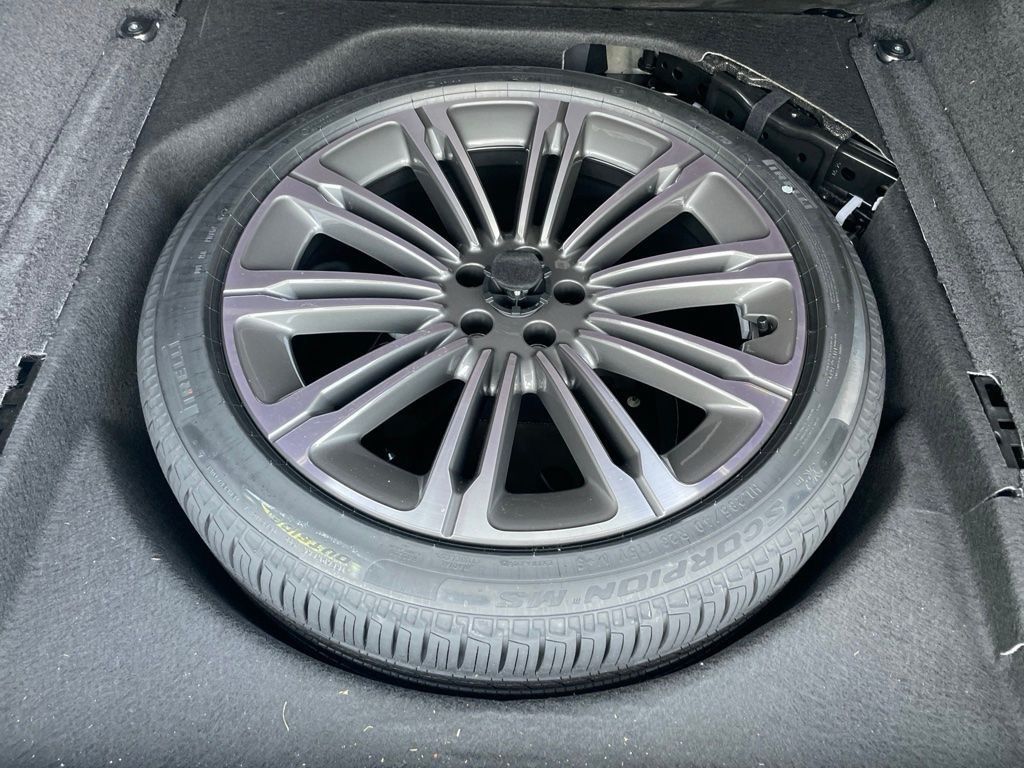 Certified Used 2025 Black Land Rover SE image 18