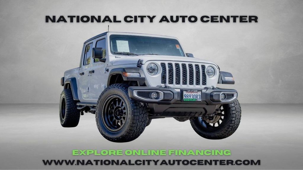 2023 Jeep Gladiator Sport's photo