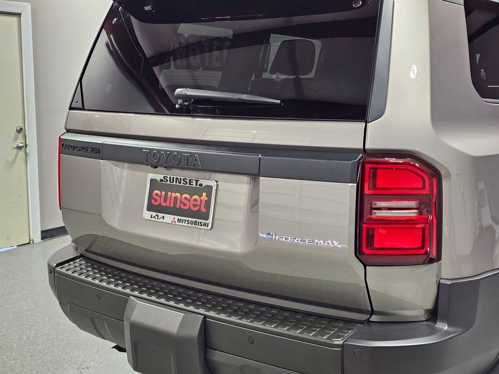 Used 2024  Toyota 1958 image 11