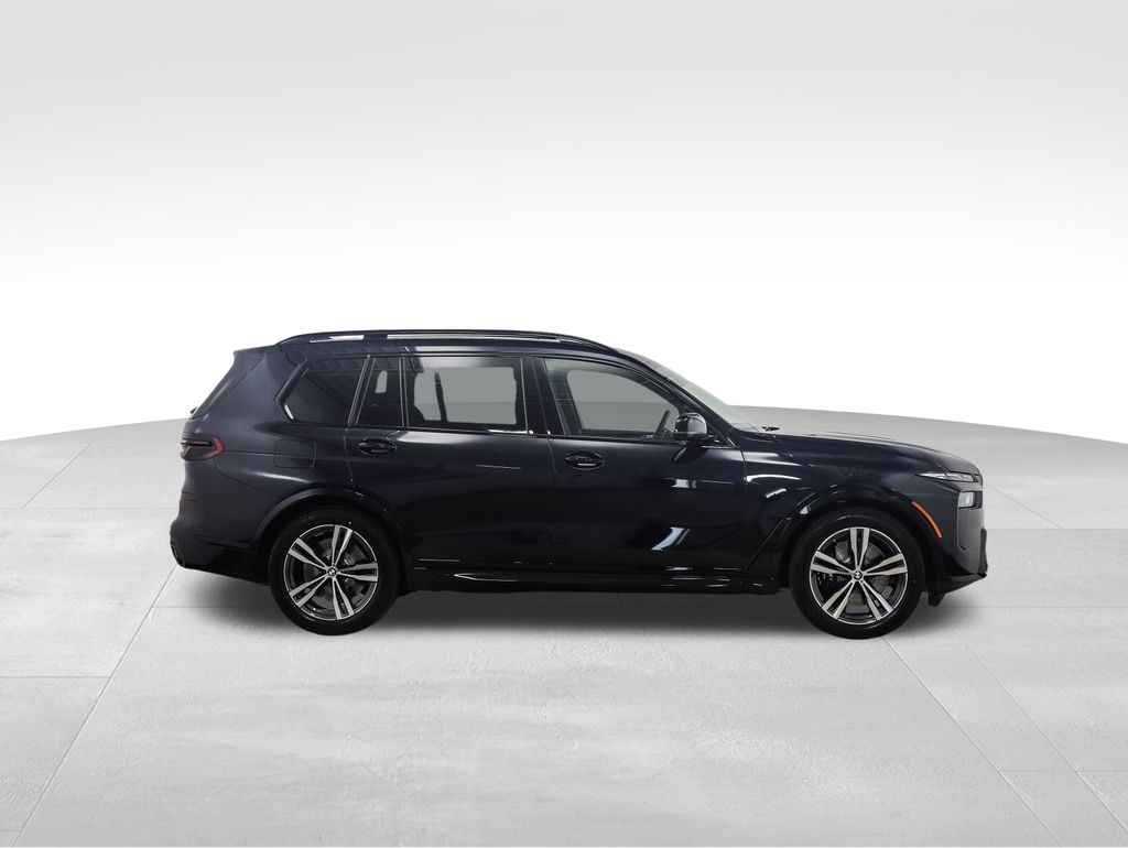 2026 BMW X7 M60i 6