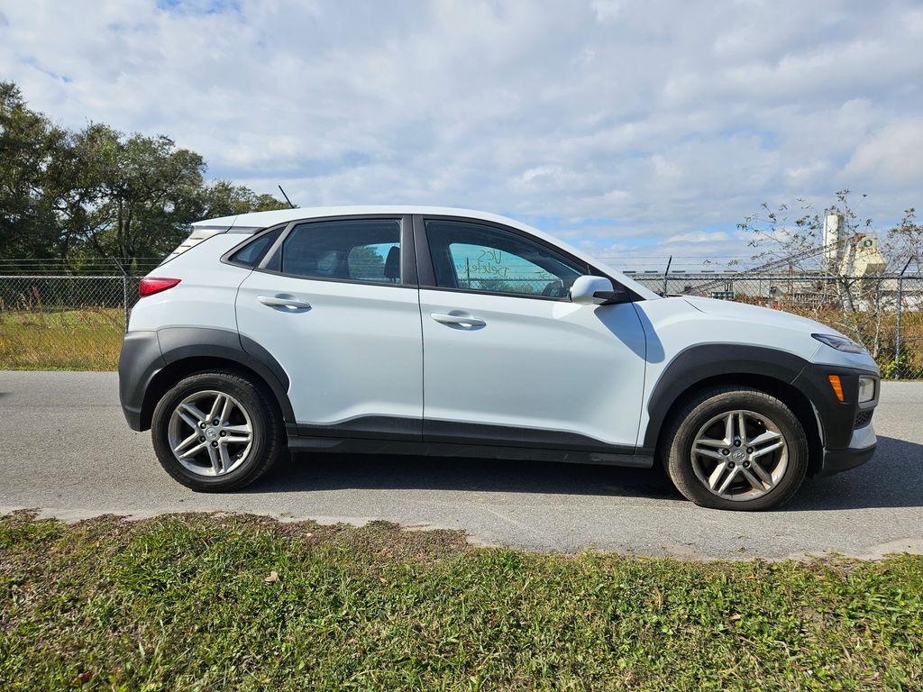 2021 Hyundai Kona SE 6