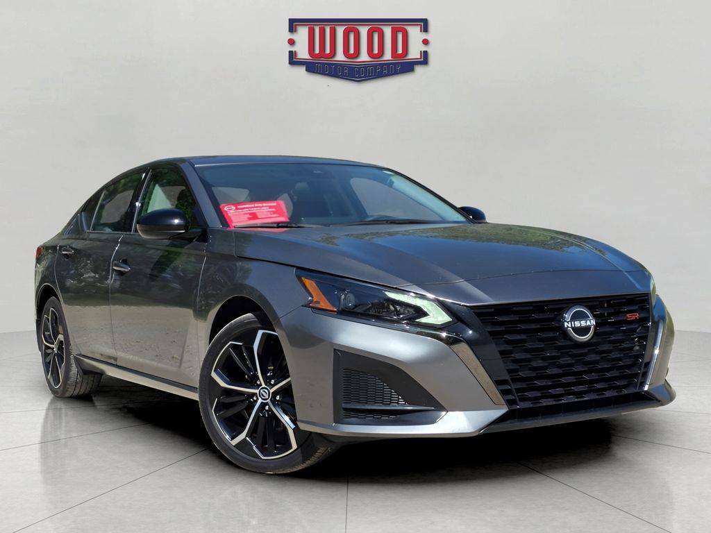 Gray (Gun Metallic) 2025 Nissan Altima 2.5 SR AWD Sedan All-Wheel Drive Continuously Variable Transmission