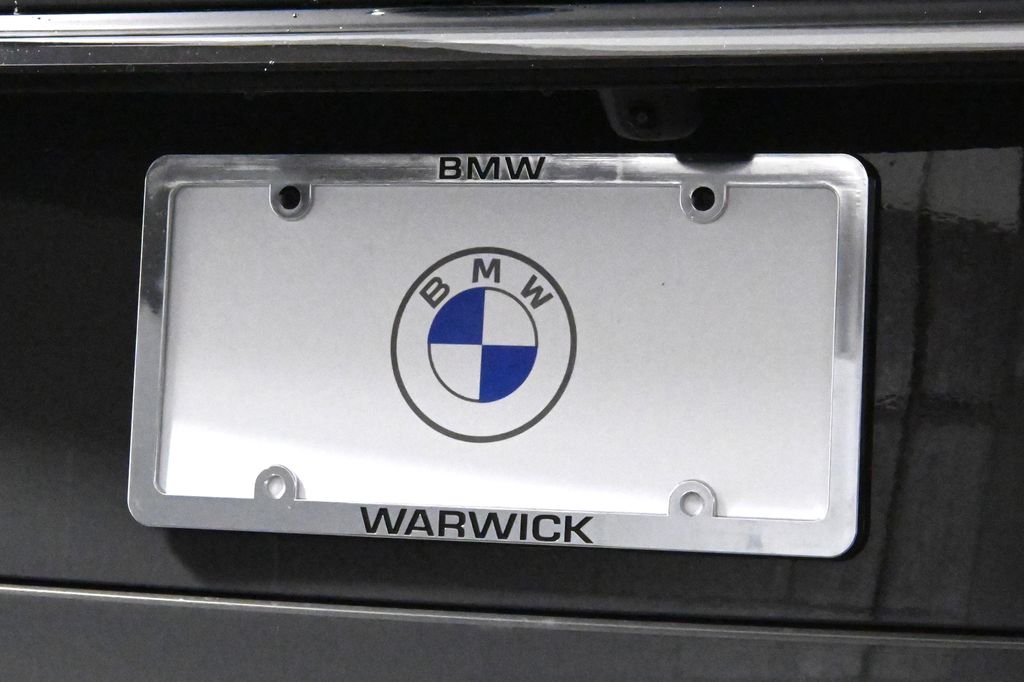 Thumbnail: 2026 BMW X7 - 14