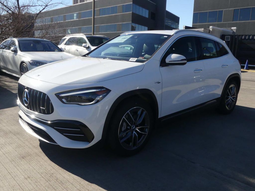 2023 Mercedes-Benz GLA 35 AMG 3