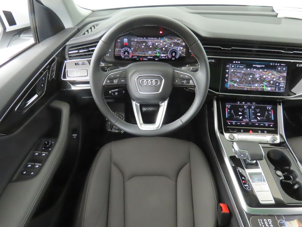 Thumbnail: 2025 Audi Q8 - 13