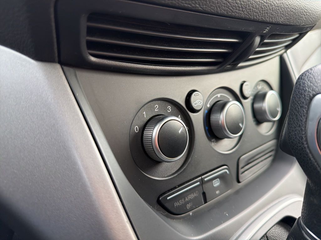 Thumbnail: 2014 Ford Escape - 32