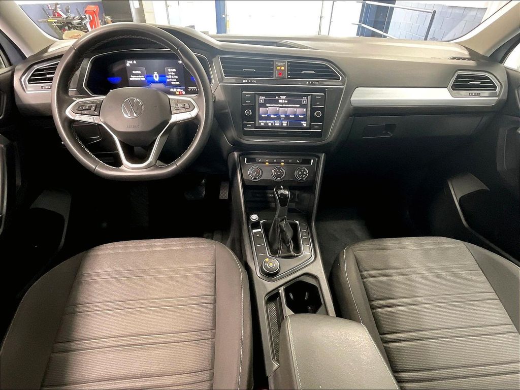 2023 Volkswagen Tiguan — photo 22