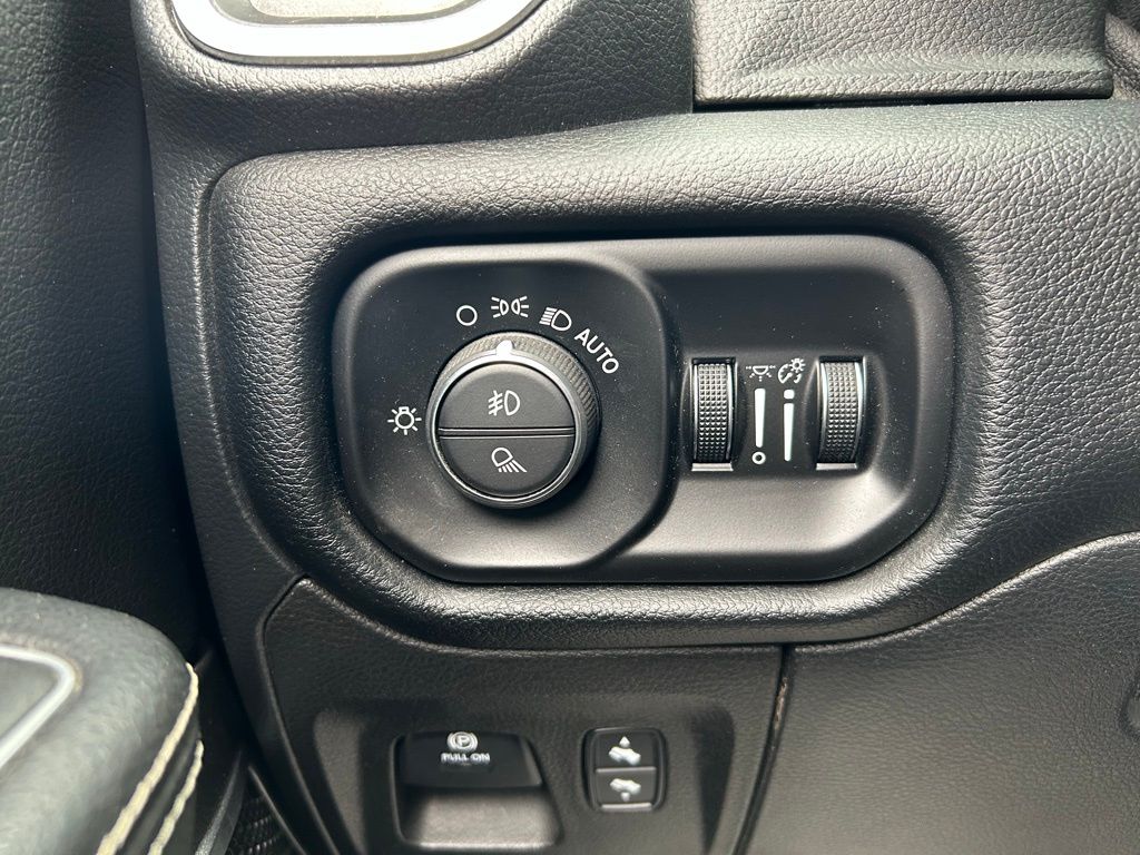 2022 RAM 1500 Laramie 12