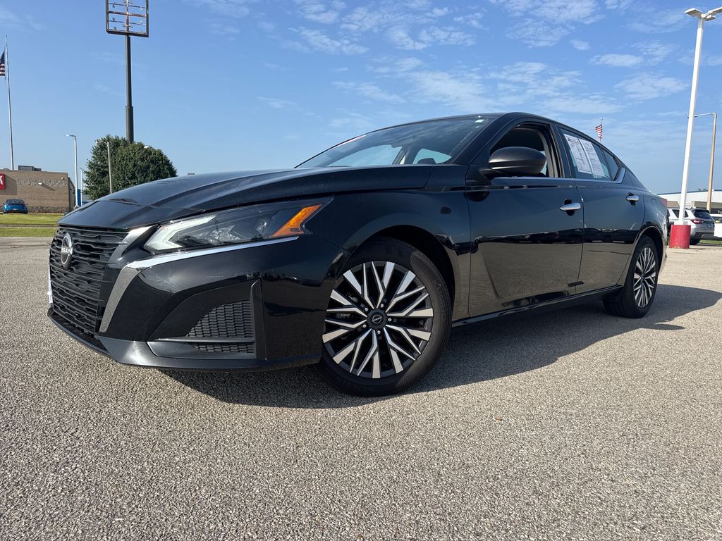 Super Black 2025 Nissan Altima Sedan Front-Wheel Drive Continuously Variable Transmission