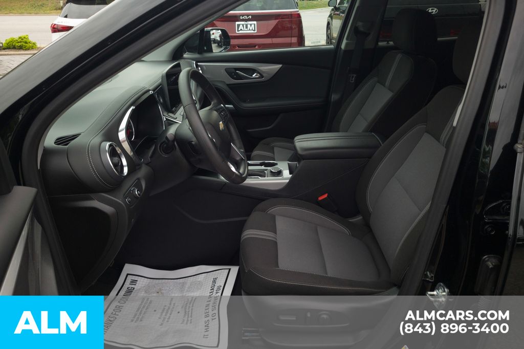Used 2025 Black Chevrolet LT image 15