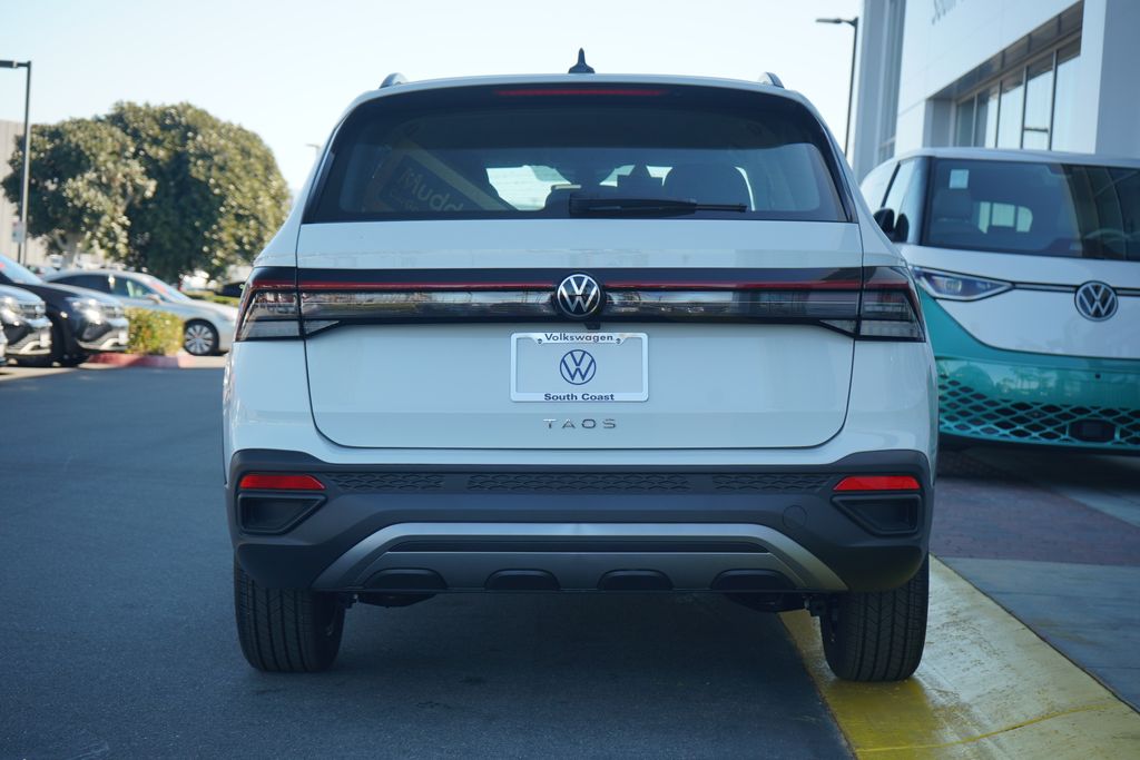 Thumbnail: 2026 Volkswagen Taos - 4
