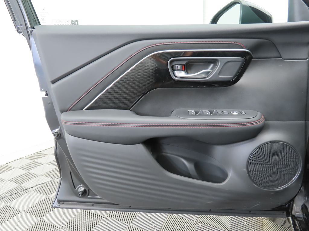 Thumbnail: 2025 Acura ADX - 24