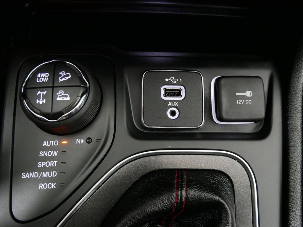 2025 Toyota Tundra Limited - Photo 65