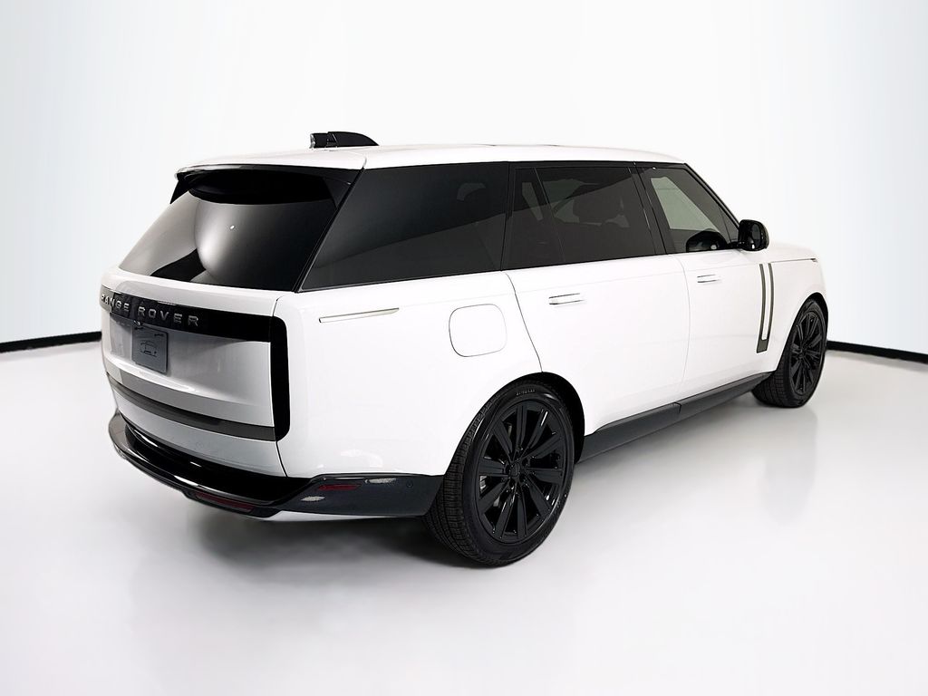 Thumbnail: 2026 Land Rover Range Rover - 5