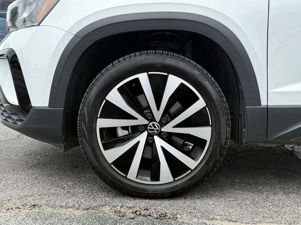 2022 Volkswagen Taos 1.5T SE  at DeMontrond Auto Country