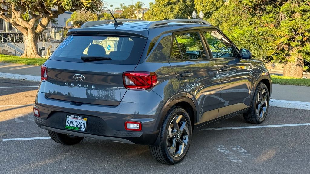 Used 2024 Hyundai Venue SEL 4D Sport Utility