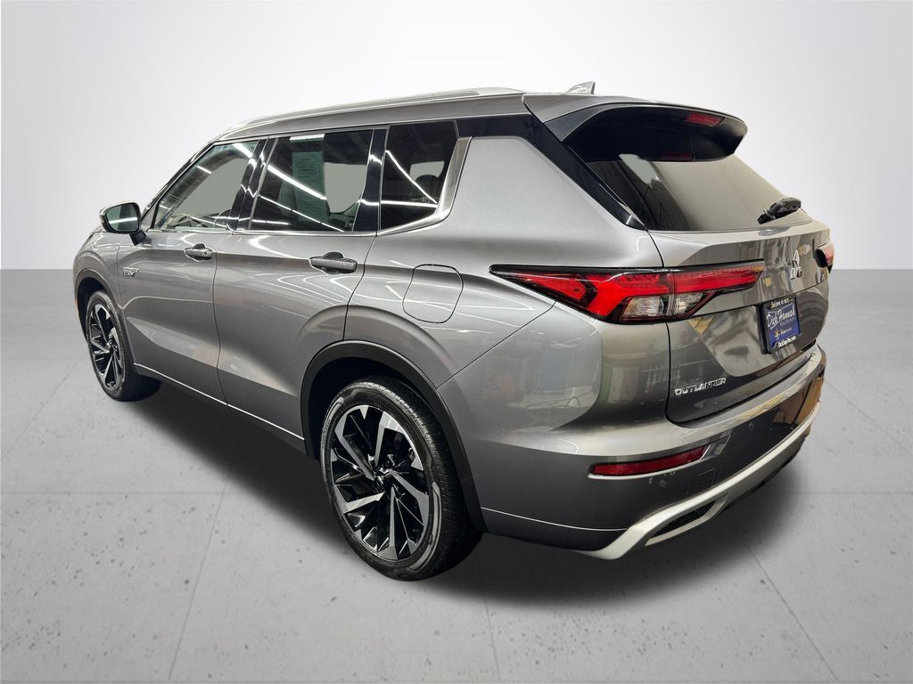 2023 Mitsubishi Outlander PHEV SEL