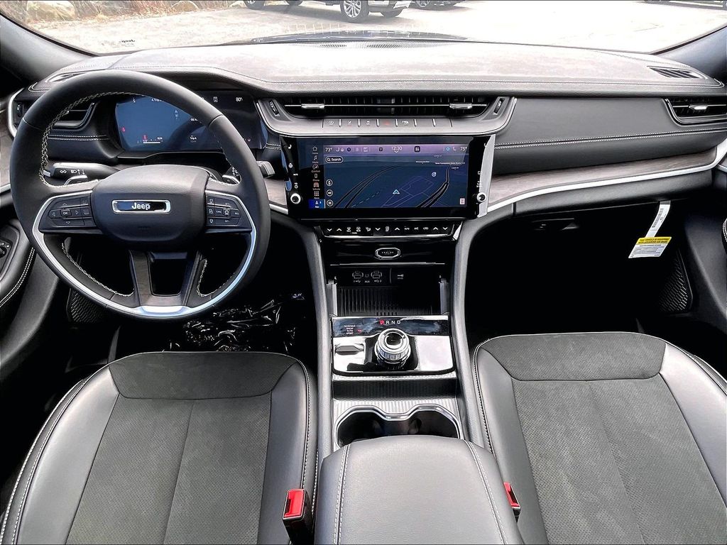2026 Jeep Grand Cherokee L — photo 11