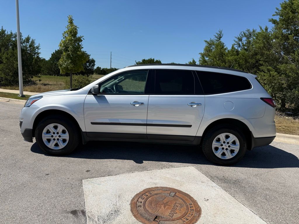 Thumbnail: 2017 Chevrolet Traverse - 8