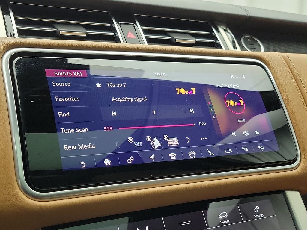 Thumbnail: 2019 Land Rover Range Rover - 16