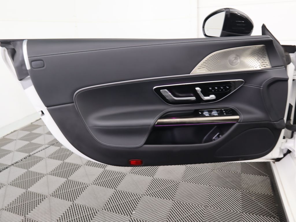 Thumbnail: 2022 Mercedes-Benz SL-Class - 32