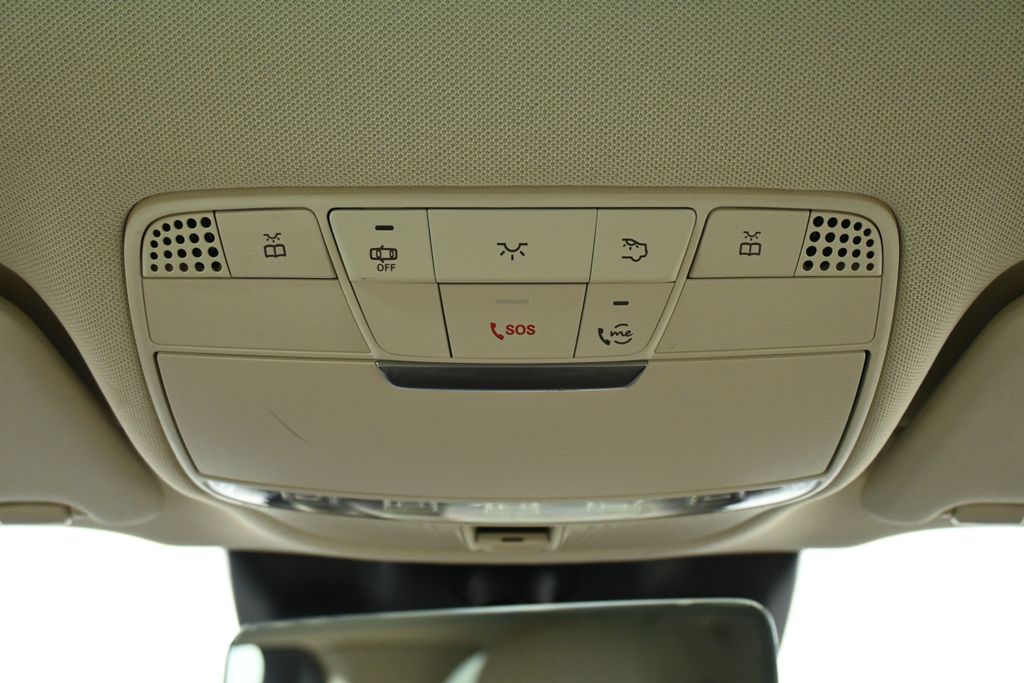 Thumbnail: 2022 Mercedes-Benz GLC - 20