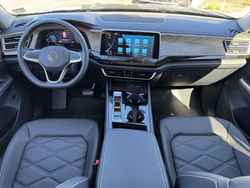 New 2026 Black Volkswagen 2.0T SE w/Technology image 17