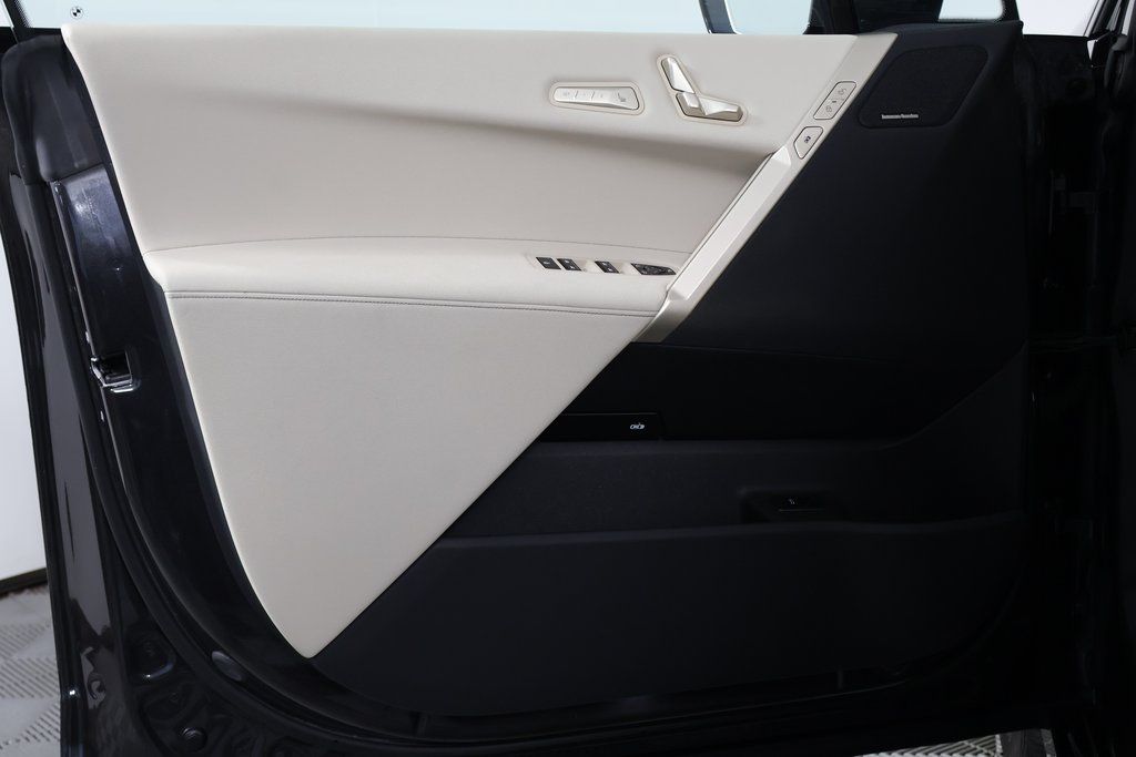 Thumbnail: 2024 BMW iX - 12