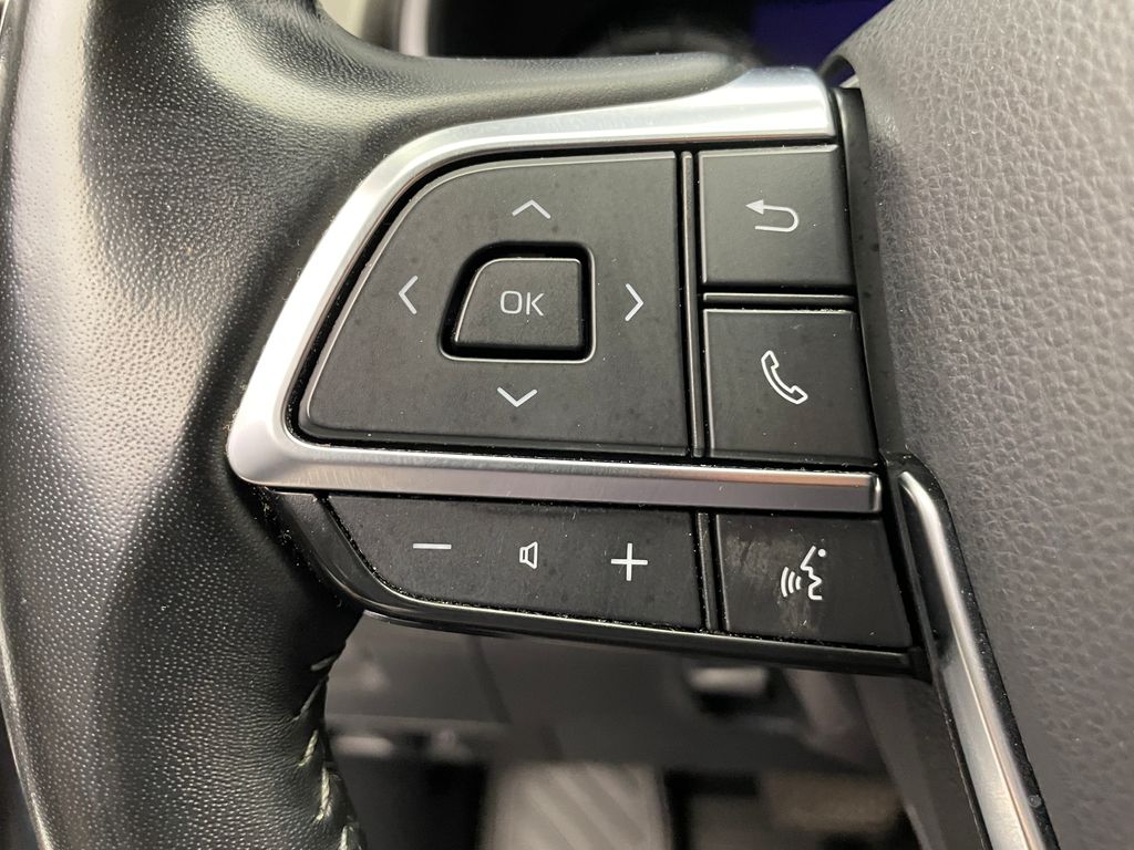 Thumbnail: 2021 Toyota Highlander - 22