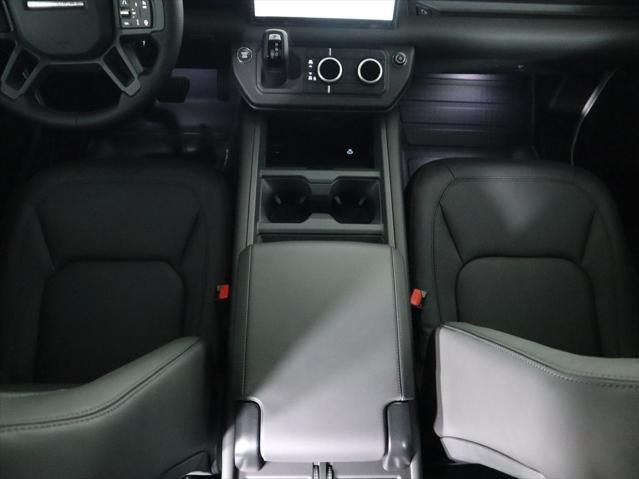 Thumbnail: 2025 Land Rover Defender - 18