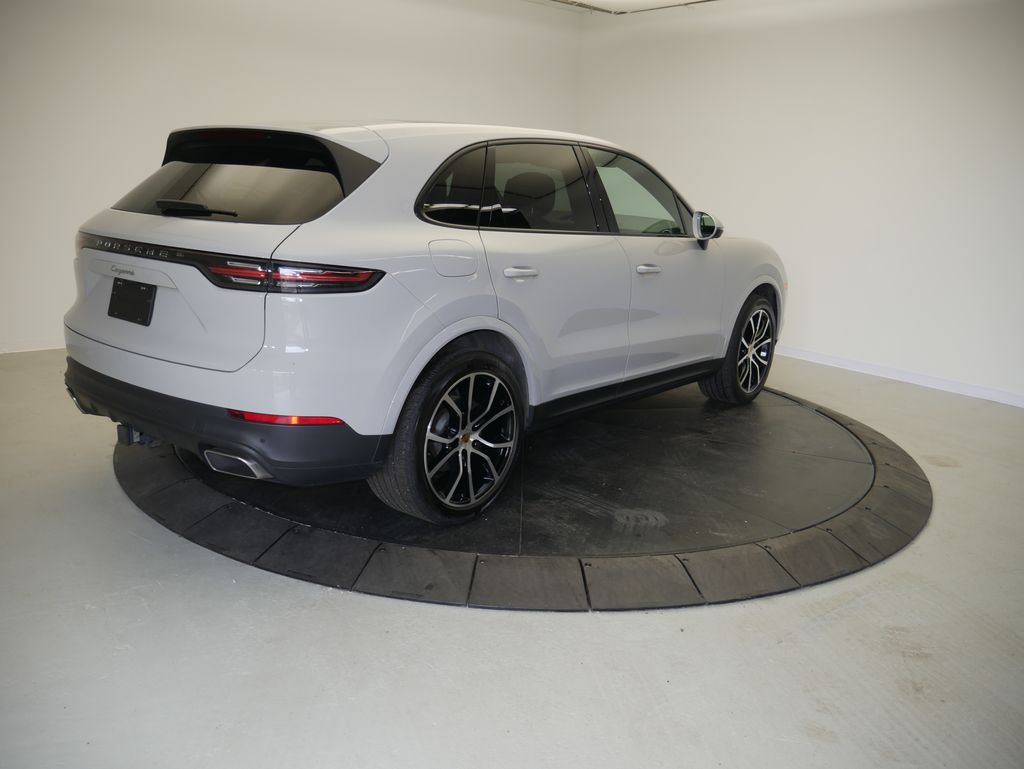 Thumbnail: 2023 Porsche Cayenne - 7