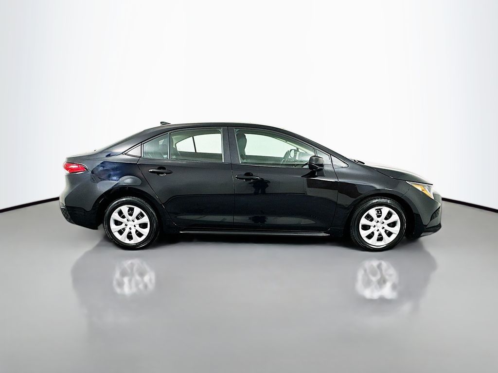 2023 Toyota Corolla LE 4