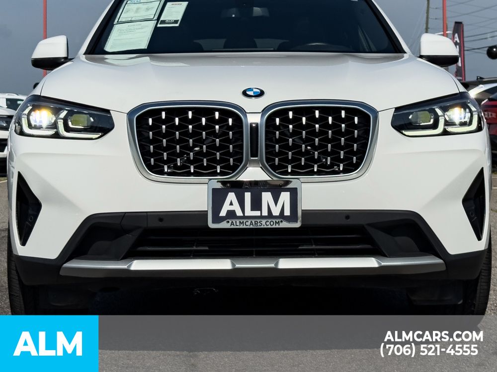 Used 2025 White BMW xDrive30i image 6