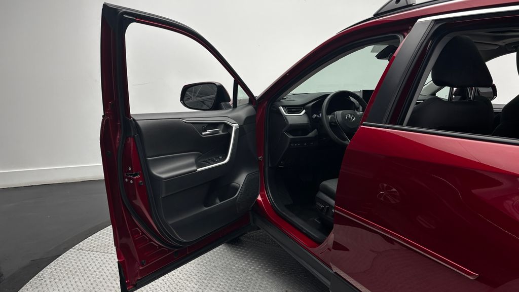 Thumbnail: 2024 Toyota RAV4 - 28